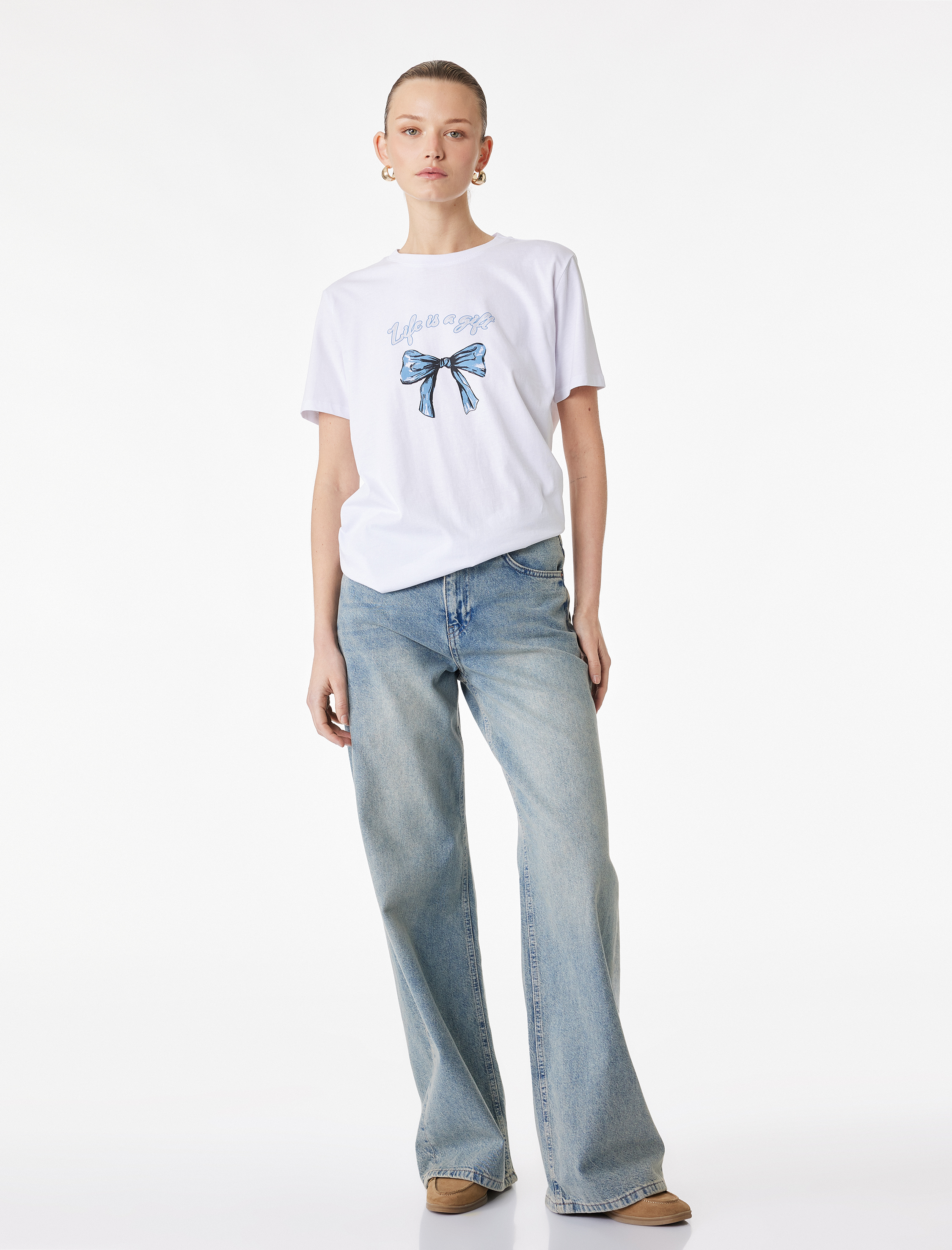   Pamuklu Kısa Kollu Bisiklet Yaka Fiyonk Baskılı Tişört