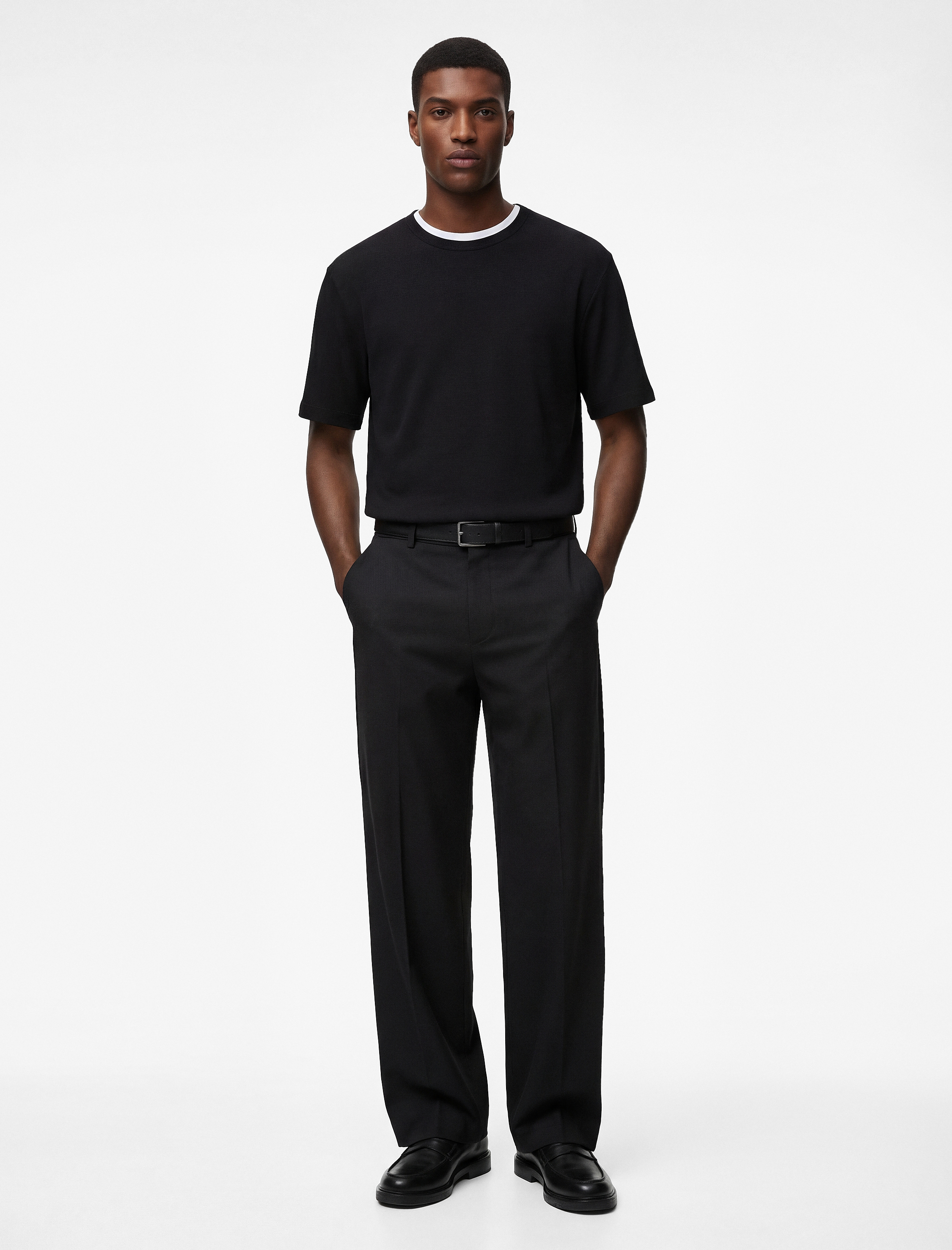   Regular Fit Dokulu Kısa Kollu Basic Bisiklet Yaka Tişört