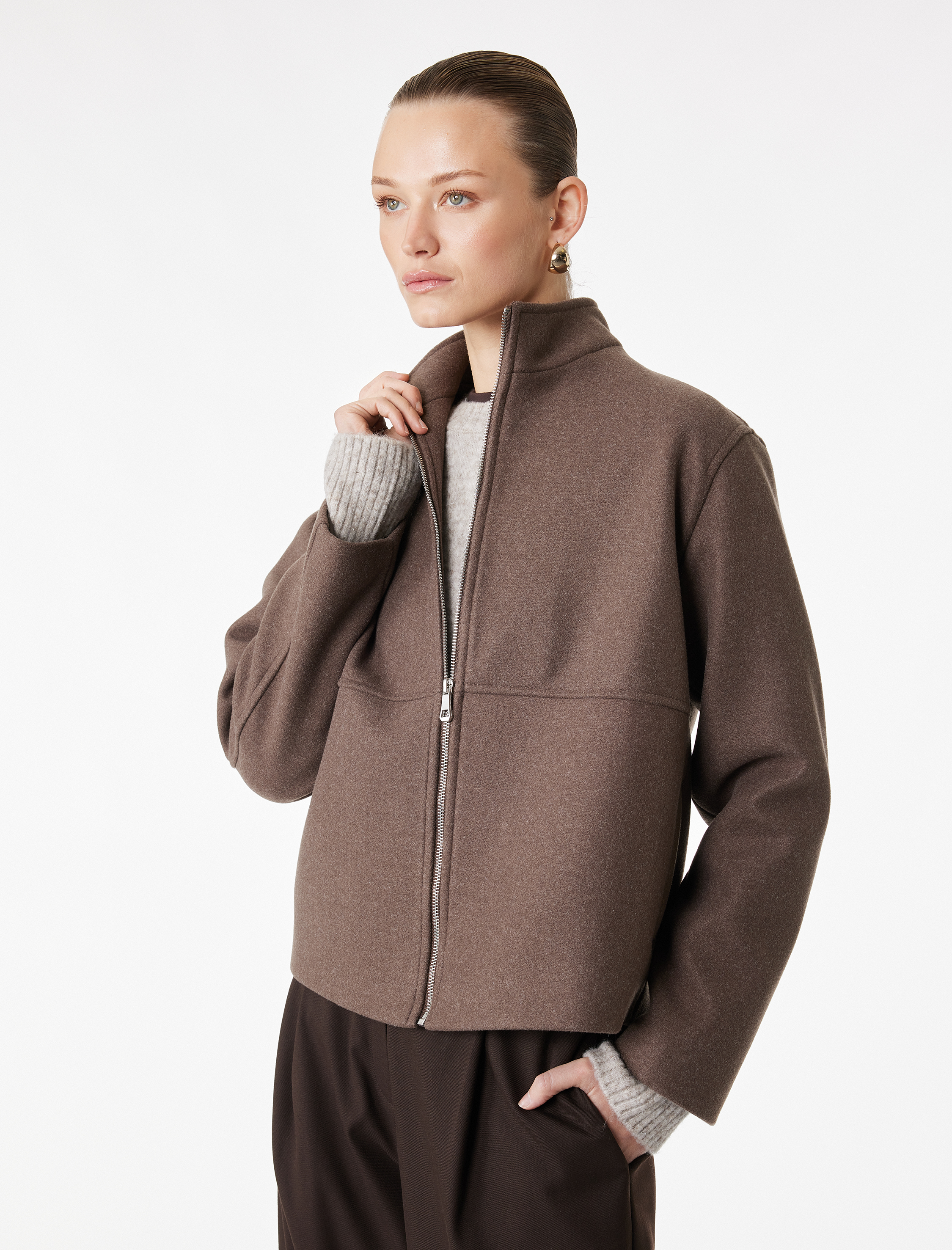   Uzun Kollu Fermuarlı Dik Yaka Kaşe Ceket