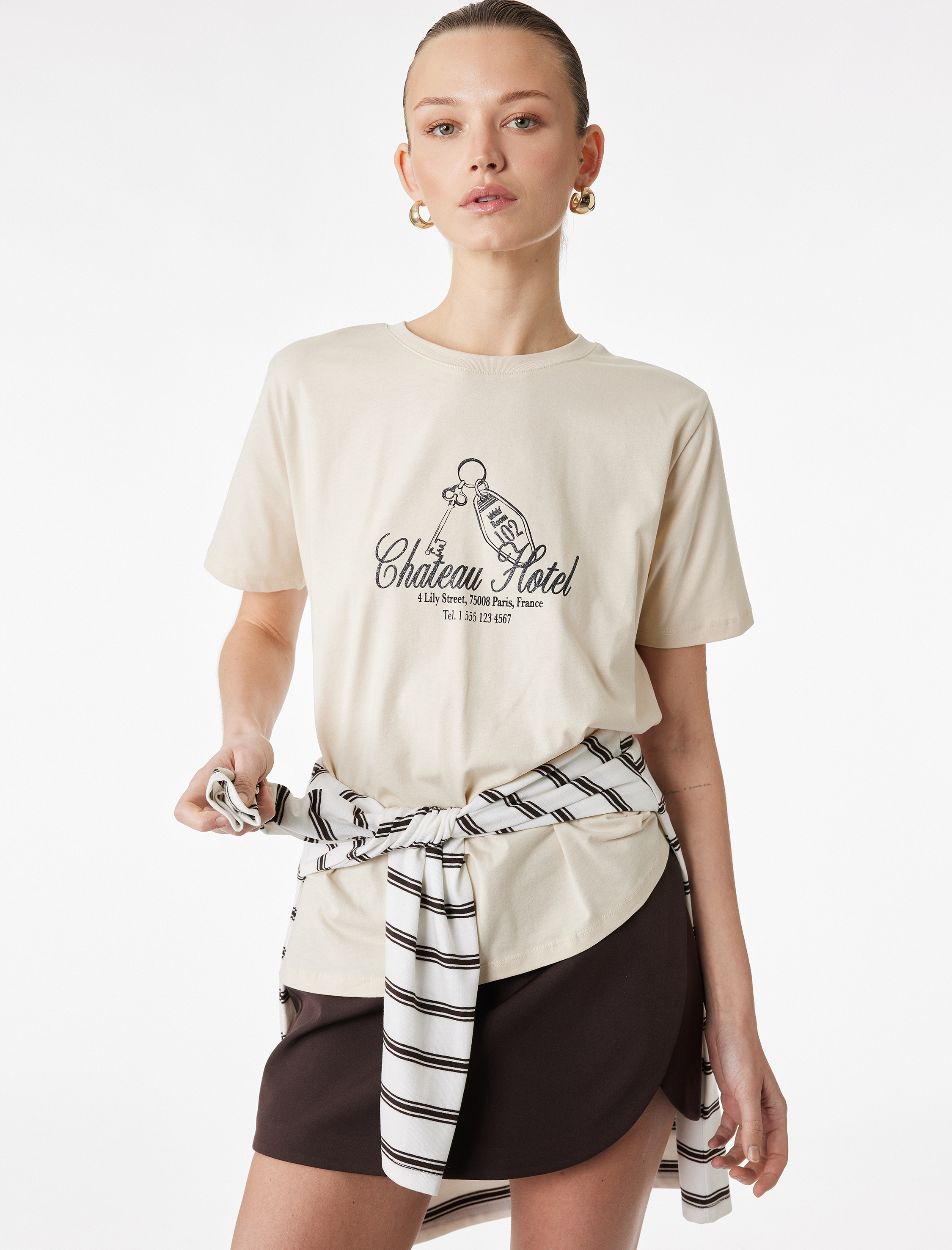   Pamuklu Kısa Kollu Bisiklet Yaka Baskılı Tişört