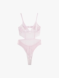 Dantel Detaylı Rahat Kalıp V Yaka Tül Askılı Bodysuit