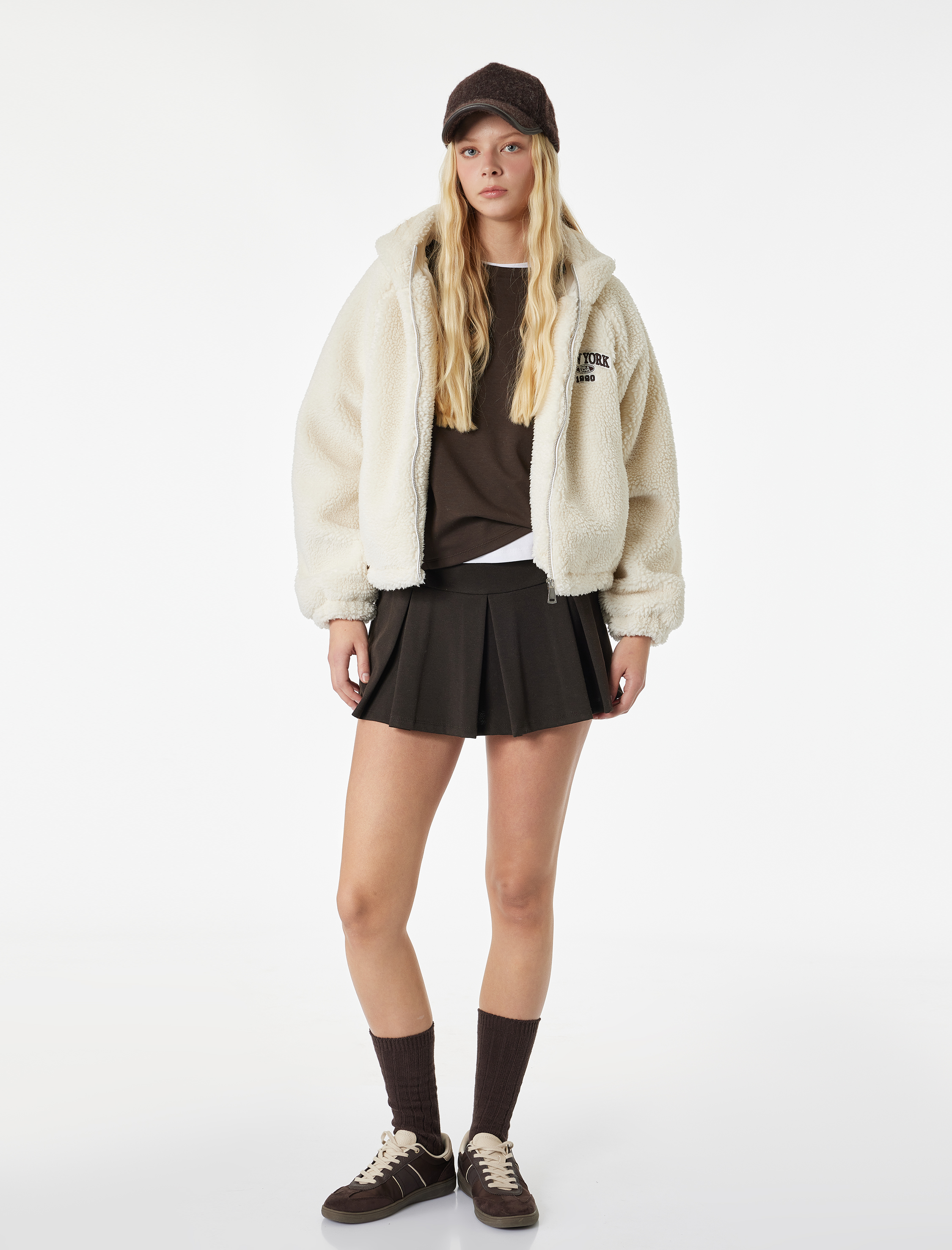   Uzun Kollu Regular Fit Cepli Fermuarlı Crop Kapüşonlu Peluş Ceket