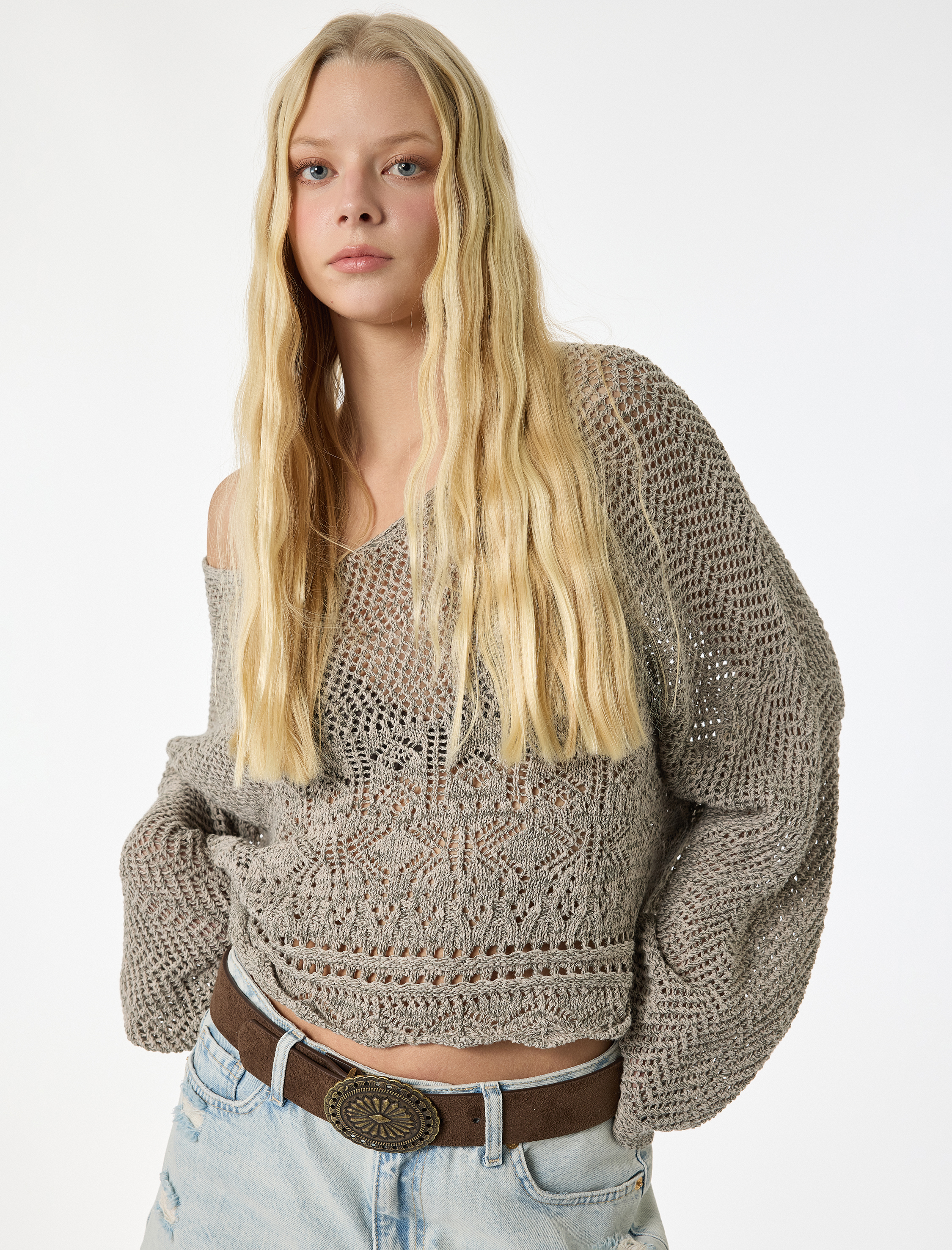   V Yaka Uzun Kollu Ajurlu Triko Kazak