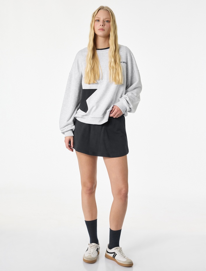  Uzun Kollu Bisiklet Yaka Rahat Kalıp Yıldız Baskılı Sweatshirt