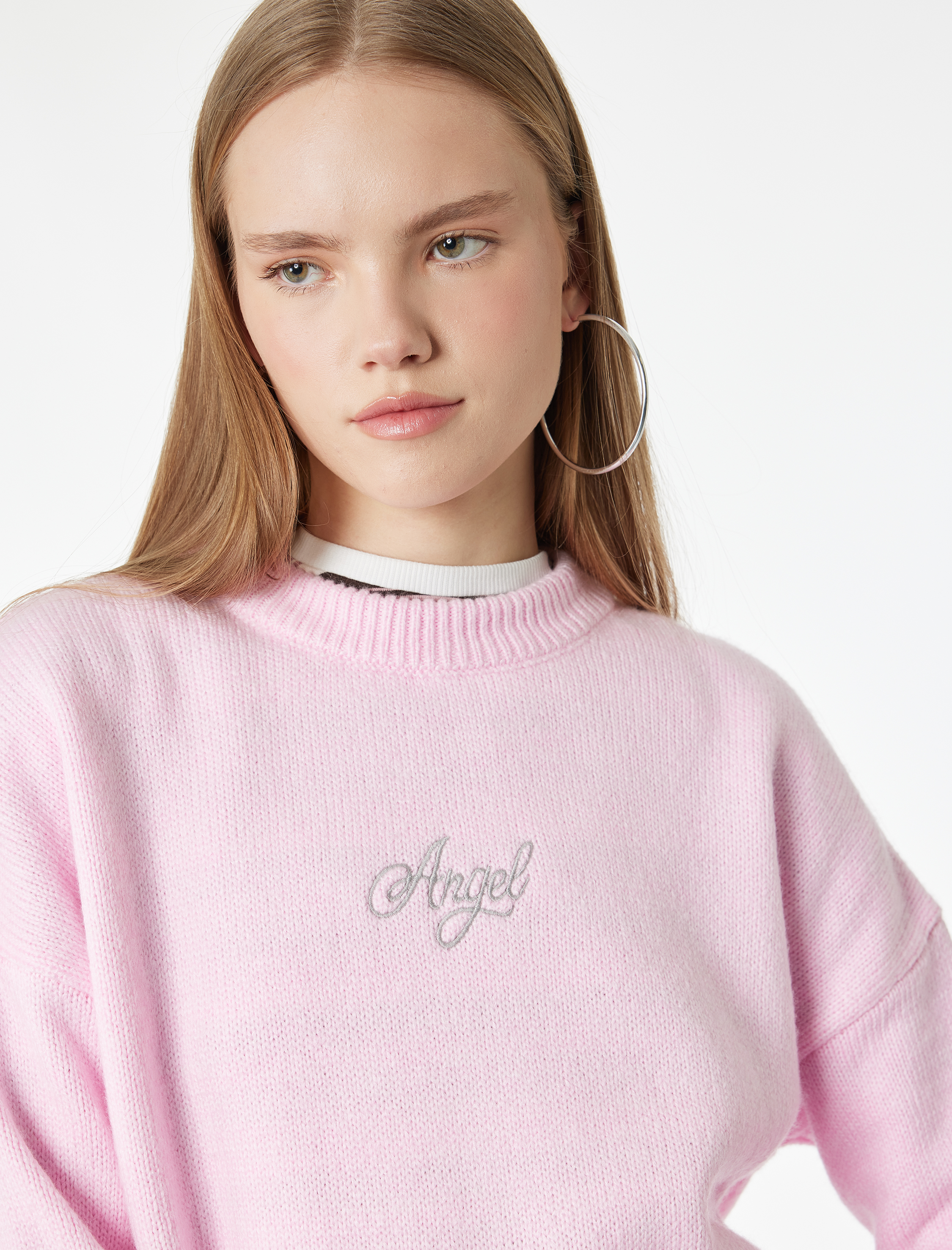   Bisiklet Yaka Uzun Kollu İşlemeli Örgü Triko Kazak