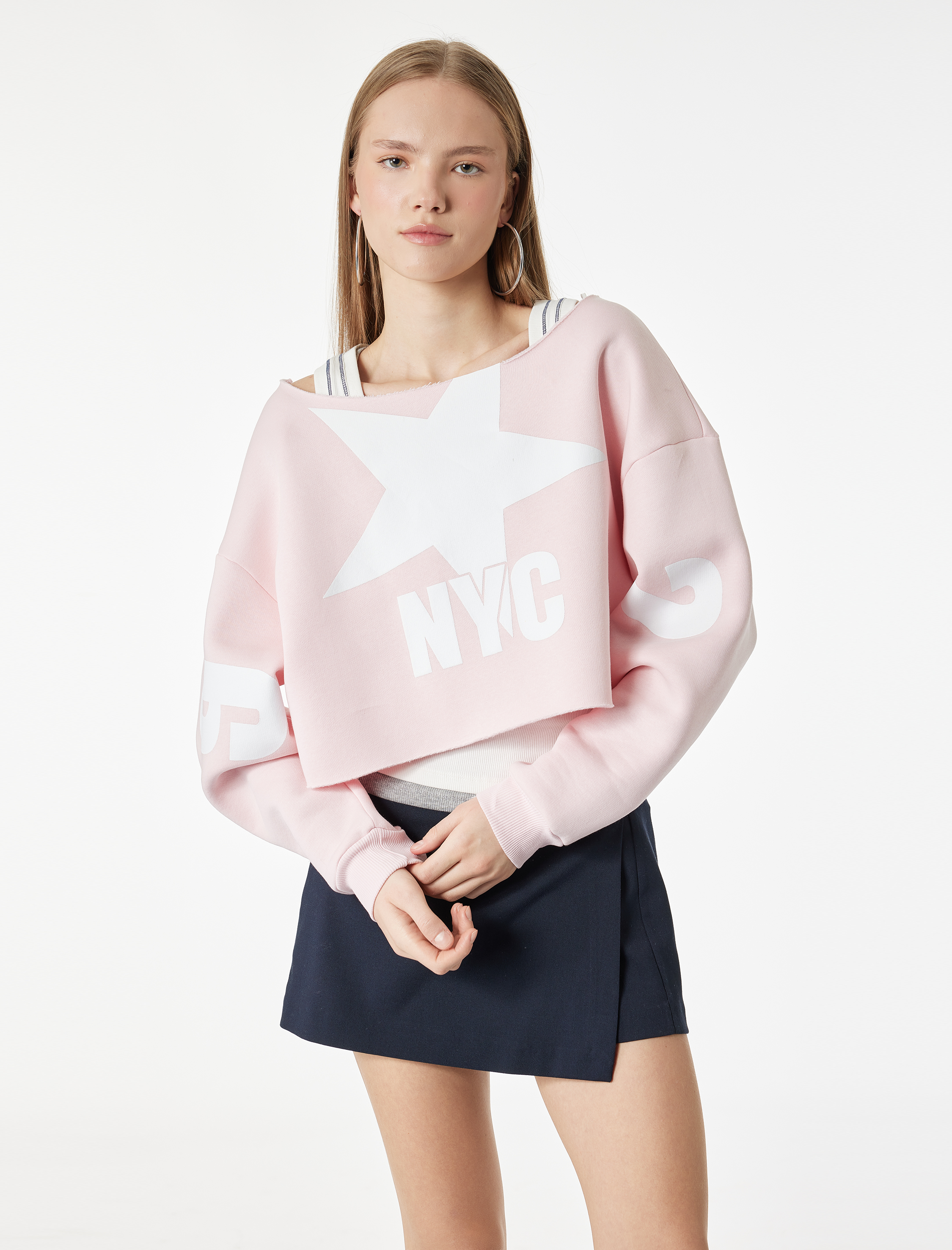   Kayık Yaka Uzun Kollu Baskılı Oversize Crop Sweatshirt