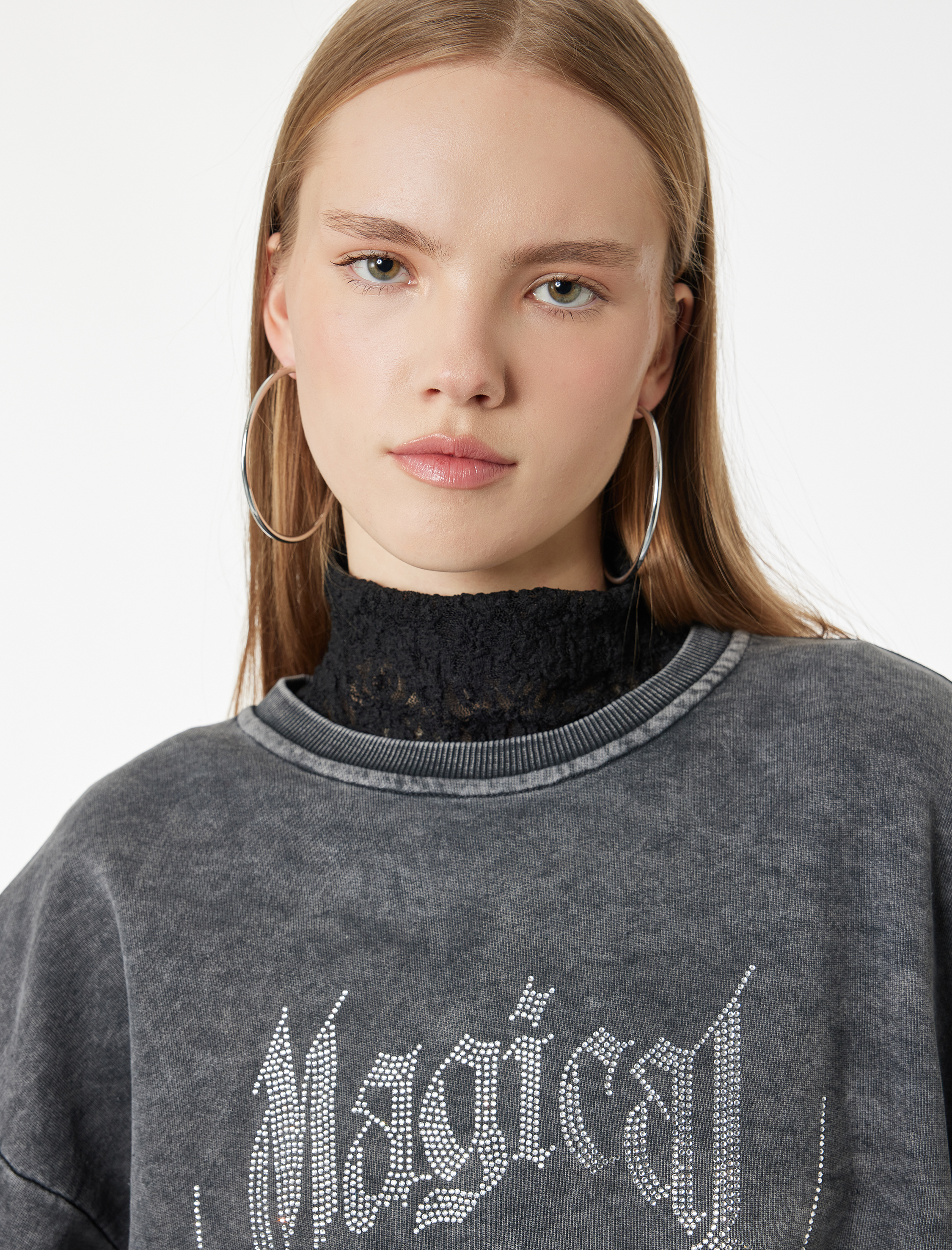   Yıkamalı Bisiklet Yaka Oversize Taşlı Sweatshirt