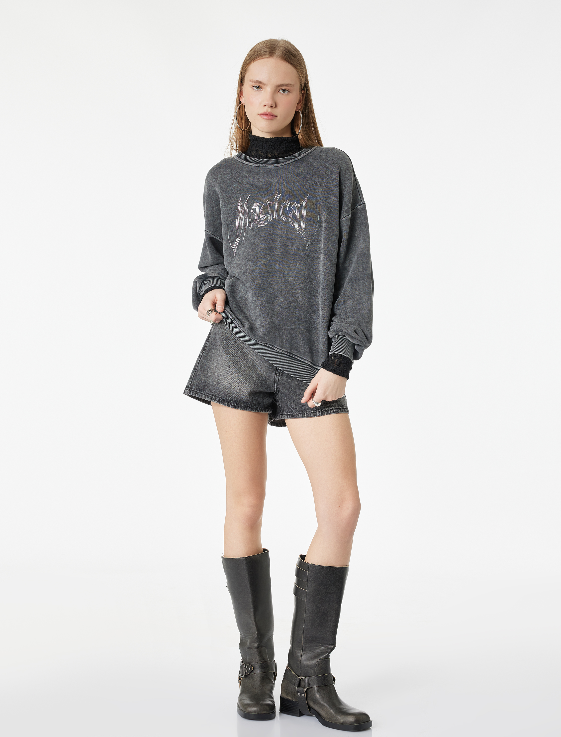   Yıkamalı Bisiklet Yaka Oversize Taşlı Sweatshirt