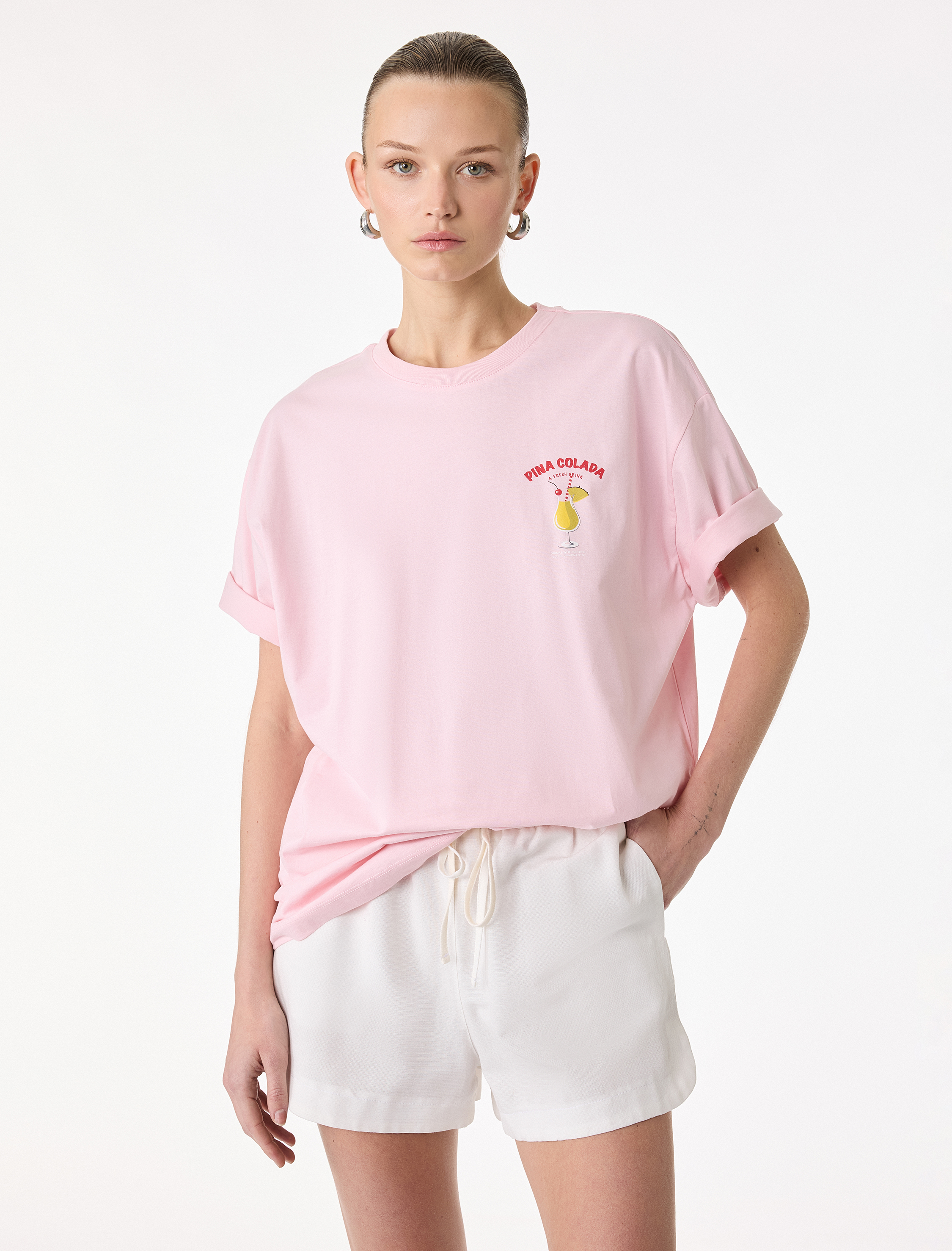   Pamuklu Kısa Kollu Bisiklet Yaka Arkası Baskılı Tişört