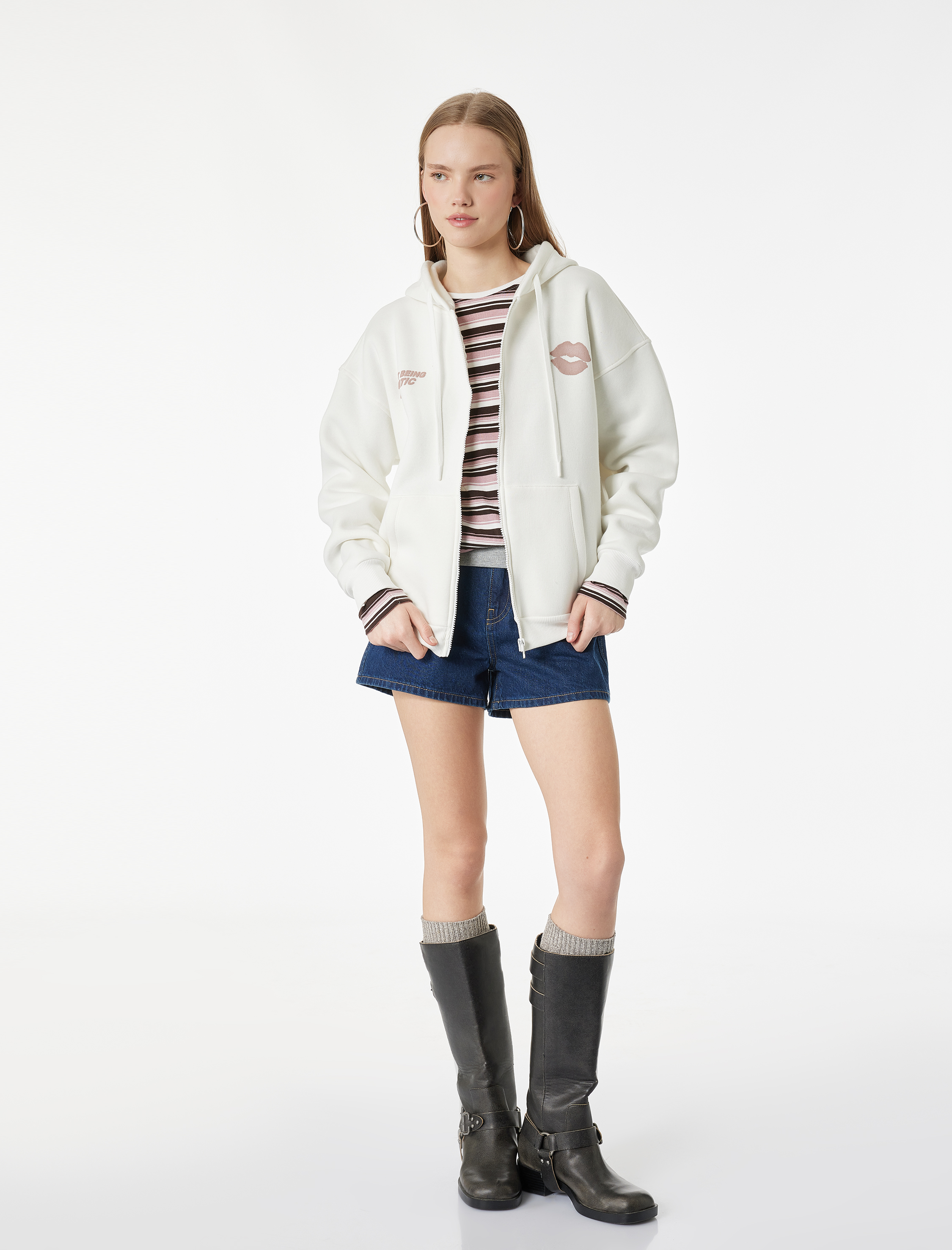   Kapüşonlu Uzun Kollu Arkası Baskılı Fermuarlı Oversize Sweatshirt