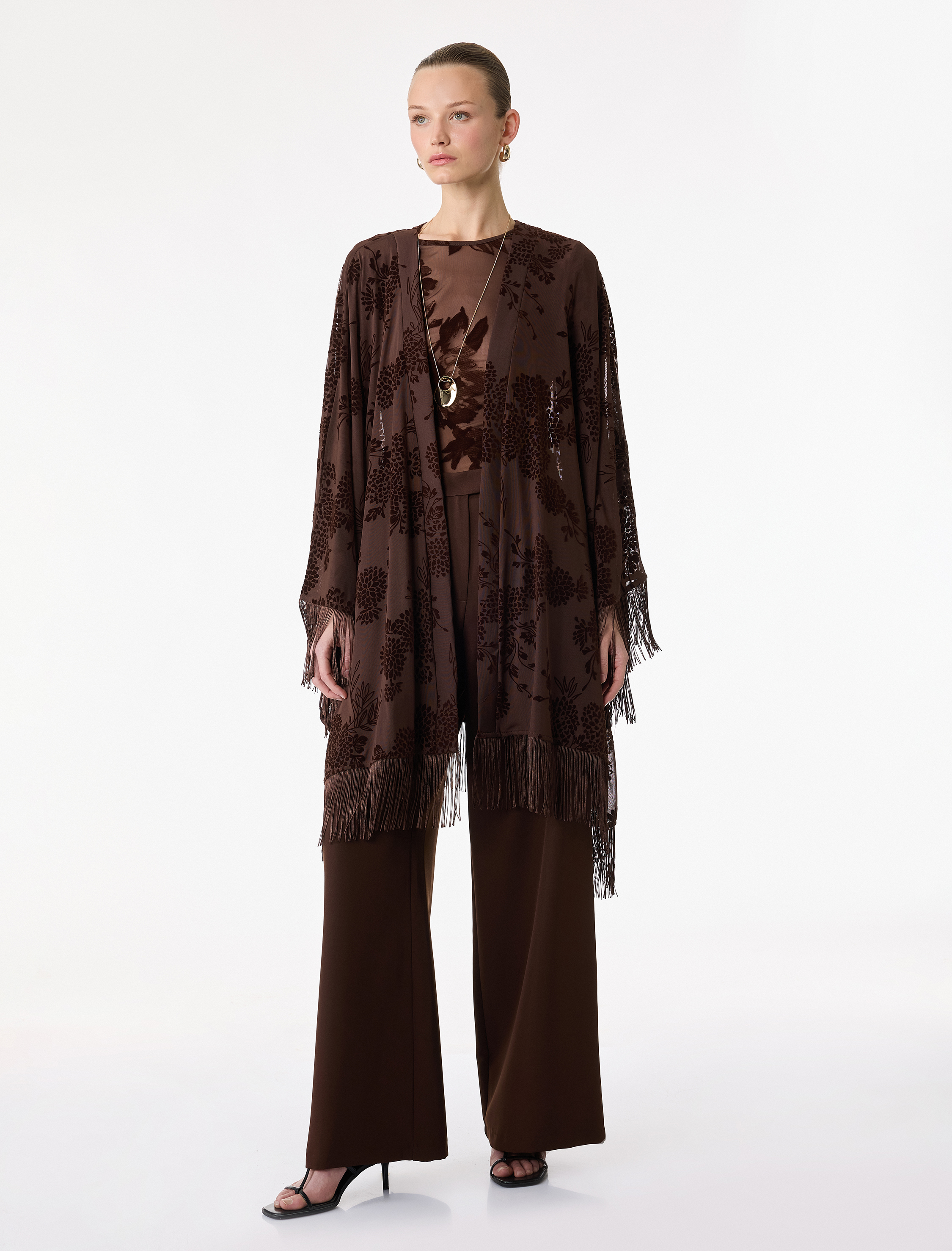   Püsküllü Uzun Yarasa Kollu Floral Desenli Transparan Tül Panço