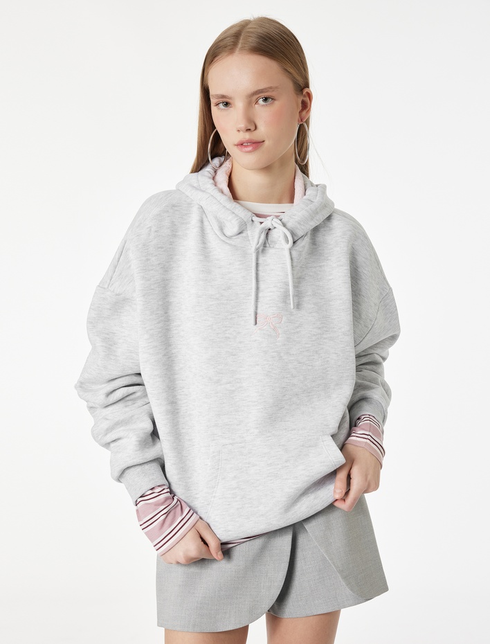  Viskon Karışımlı Kanguru Cepli Dantel Detaylı Kapüşonlu Sweatshirt