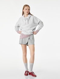 Viskon Karışımlı Kanguru Cepli Dantel Detaylı Kapüşonlu Sweatshirt