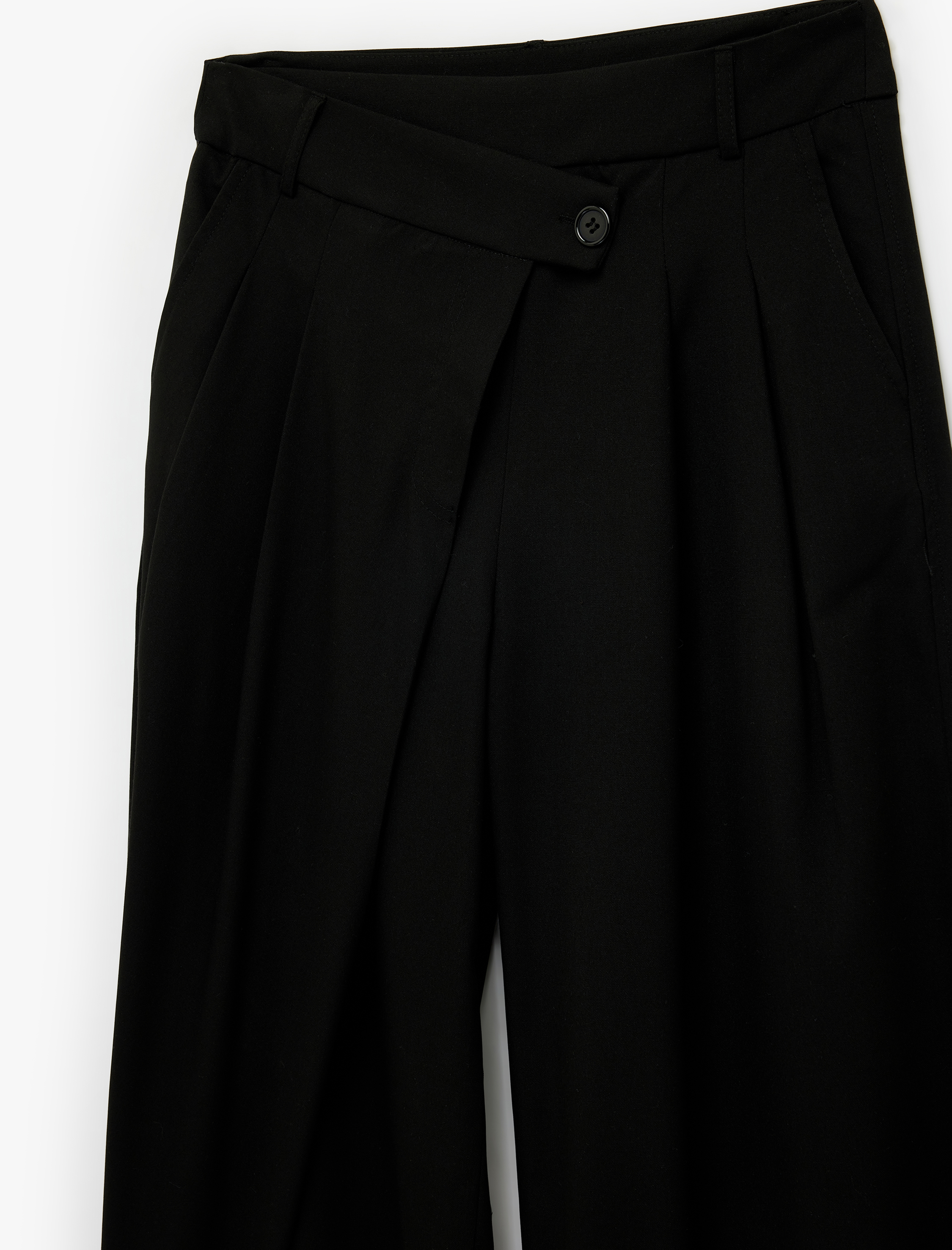   Asimetrik Düğmeli Düz Paça Cep Detaylı Viskon Karışımlı Pantolon