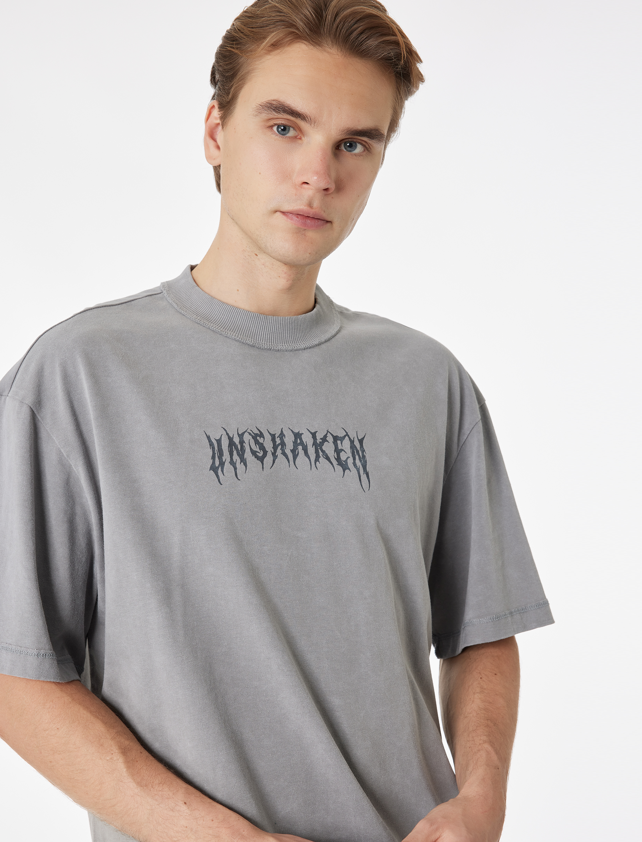   Pamuklu Kısa Kollu Yıkamalı Bisiklet Yaka Oversize Baskılı Tişört