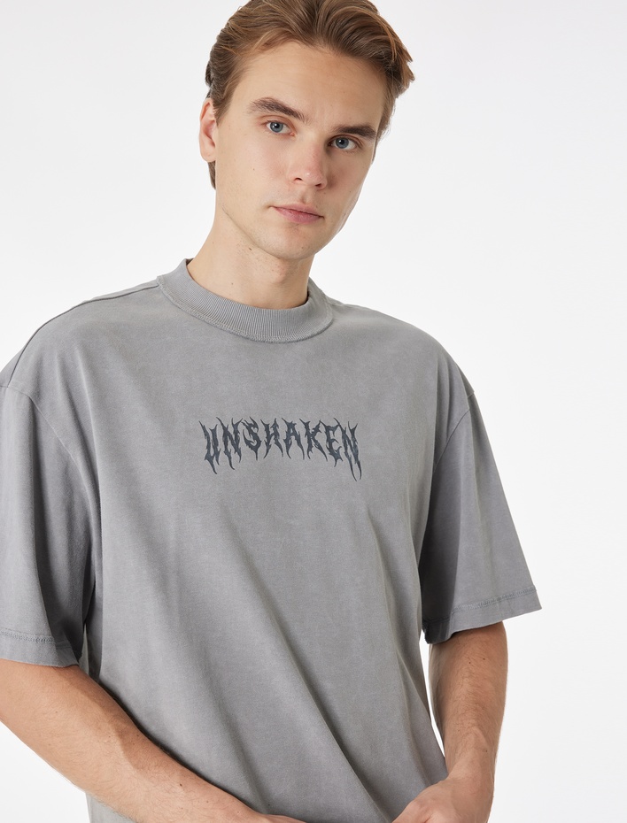  Pamuklu Kısa Kollu Yıkamalı Bisiklet Yaka Oversize Baskılı Tişört