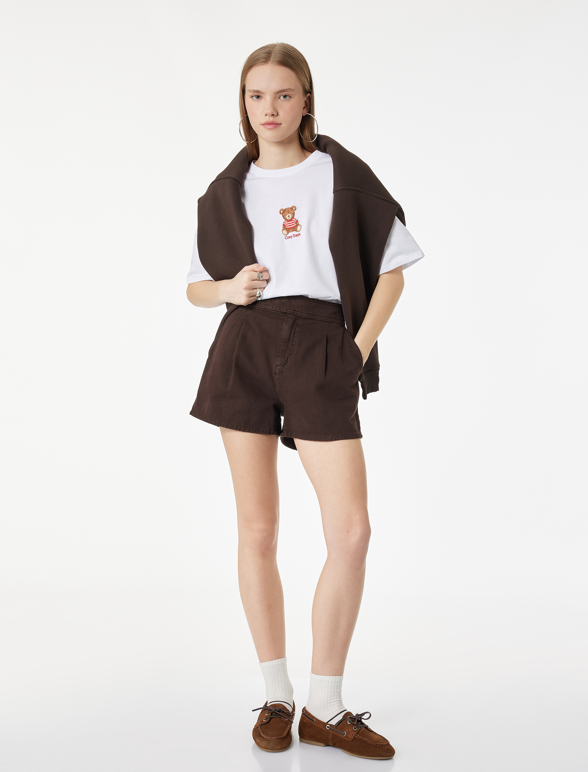   Kısa Kollu Ayıcık Nakışlı Bisiklet Yaka Oversize Tişört