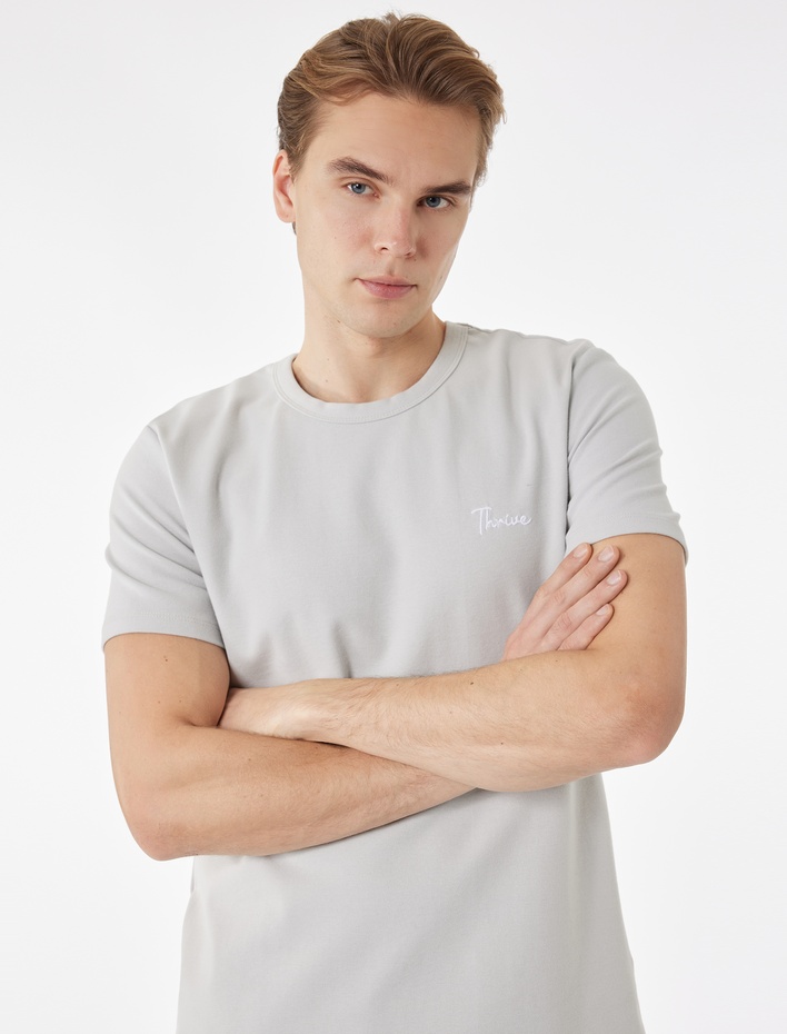  Pamuklu Kısa Kollu Bisiklet Yaka Baskılı Slim Fit Tişört