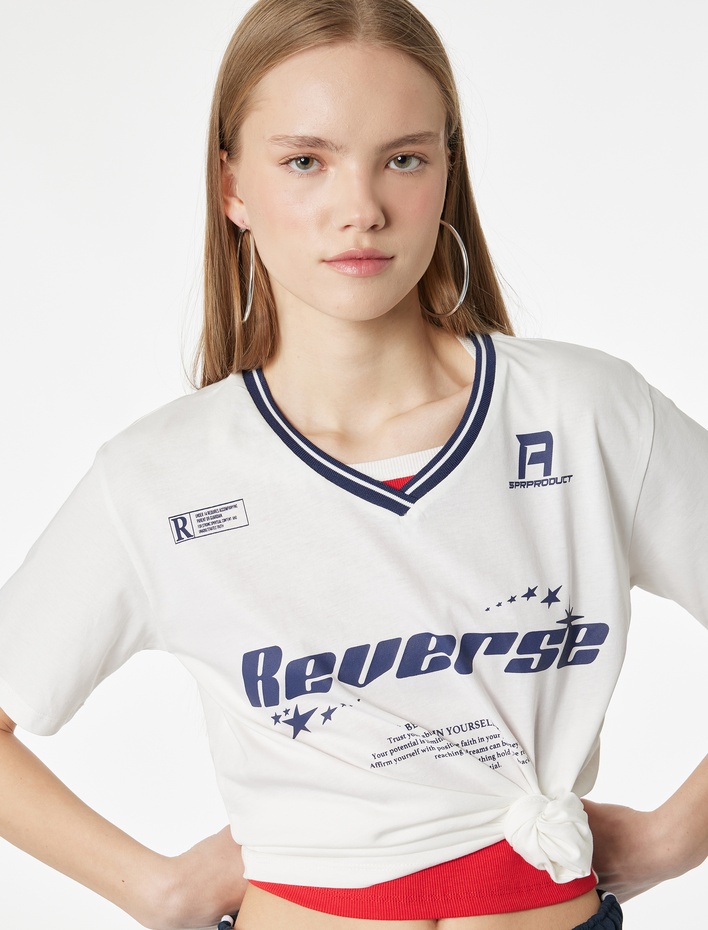  Baskılı Biyeli V Yaka Kısa Kollu Oversize Tişört