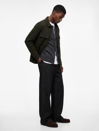 Regular Fit Düğmeli Kapaklı Cepli Klasik Yaka Uzun Kollu Gömlek