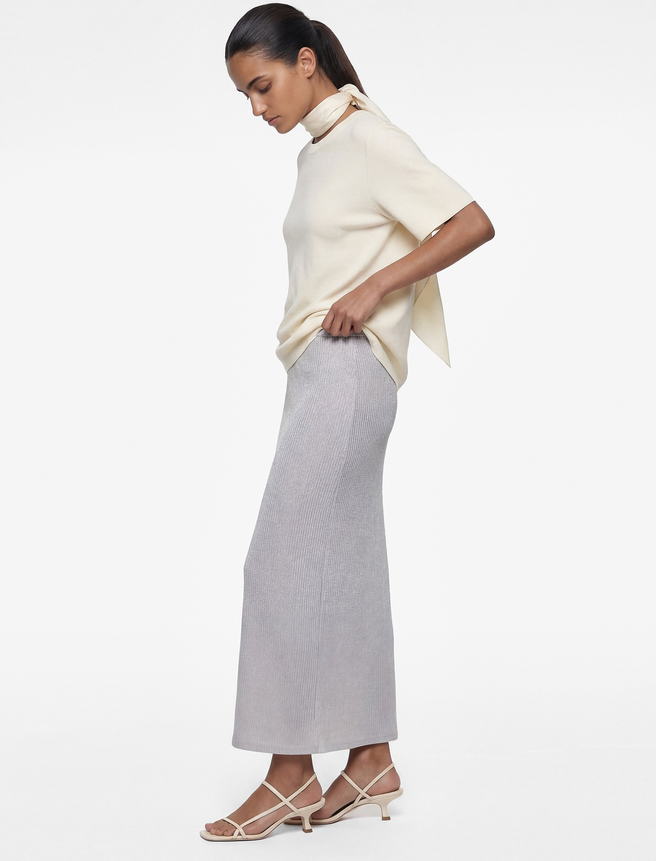   İnce Metalik İplik Detaylı Parıltılı Midi A Kesim Etek