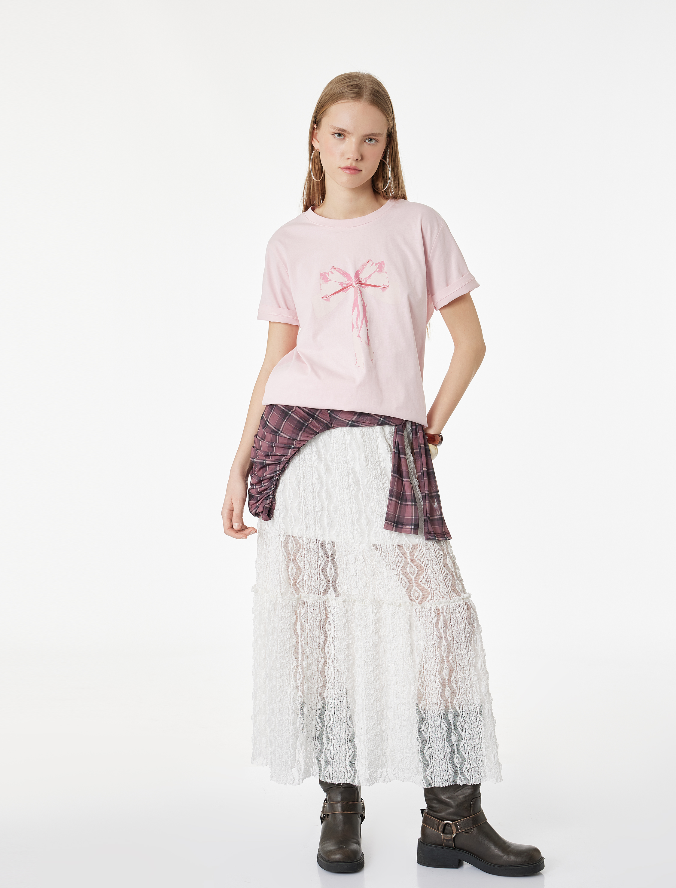   Kısa Kollu Bisiklet Yaka Pamuklu Fiyonk Baskılı Tişört