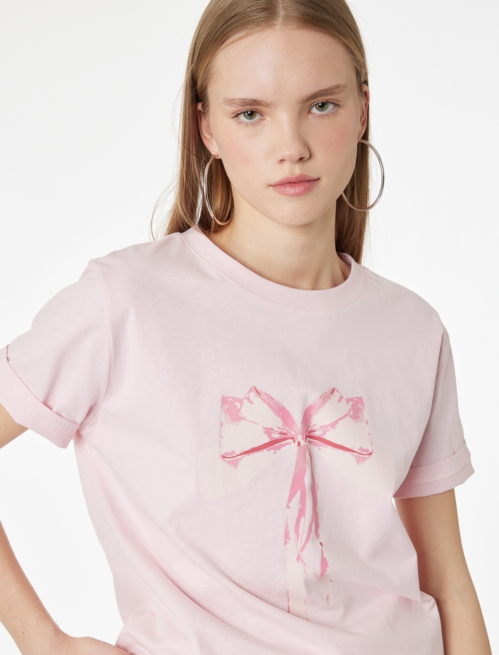  Kısa Kollu Bisiklet Yaka Pamuklu Fiyonk Baskılı Tişört