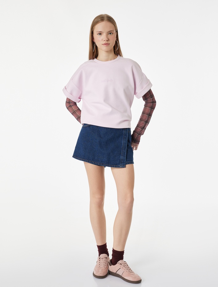  Kısa Kollu Bisiklet Yaka Nakışlı Oversize Tişört