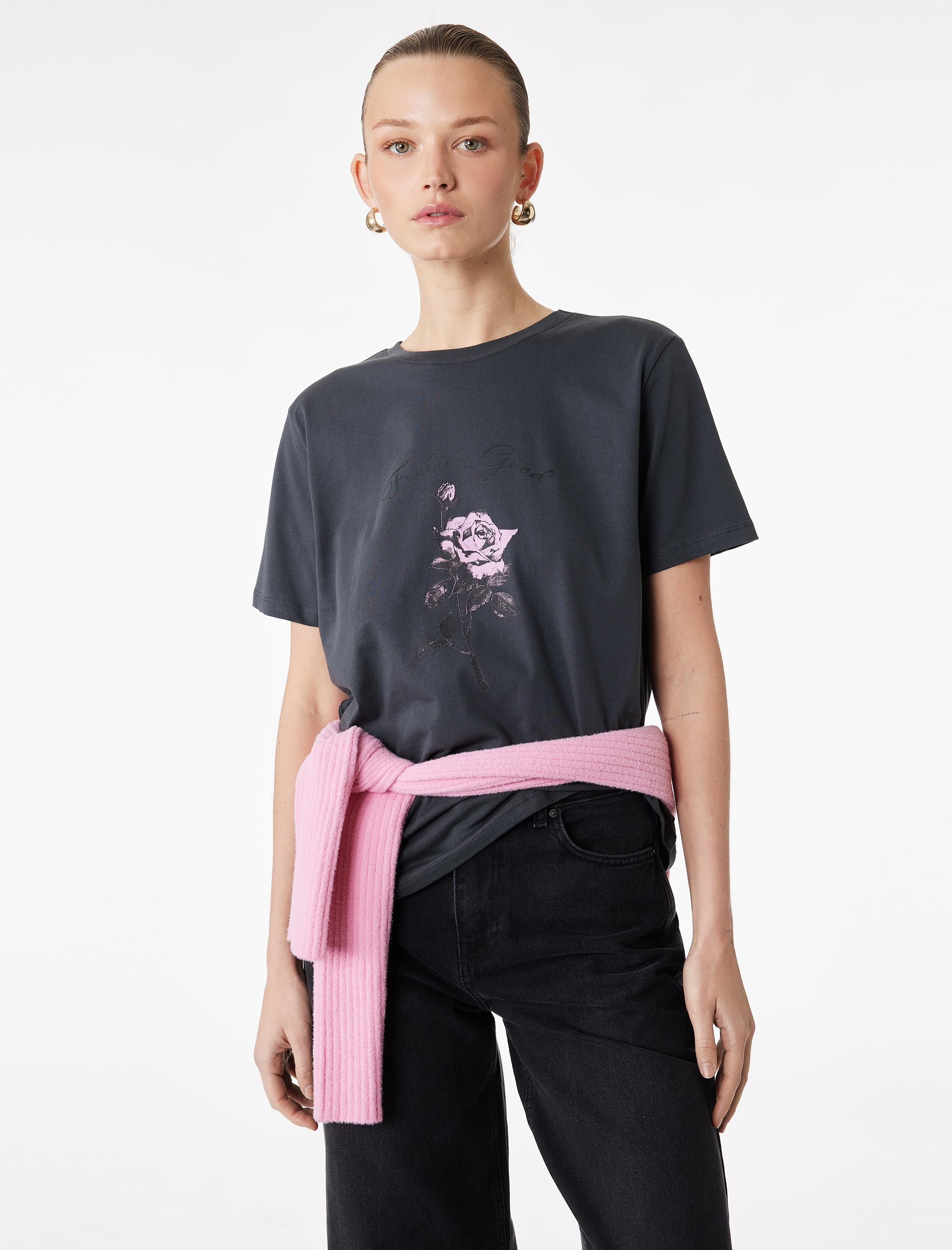   Pamuklu Kısa Kollu Bisiklet Yaka Gül Çiçek Baskılı Tişört