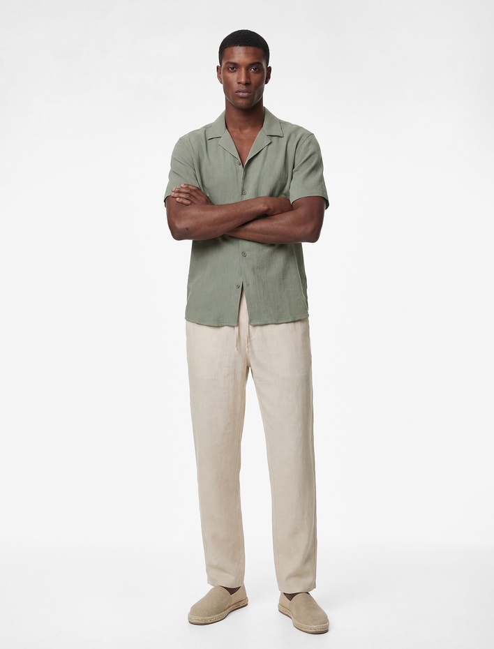  Regular Fit Dokulu Düğmeli Kısa Kollu Apaş Yaka Gömlek