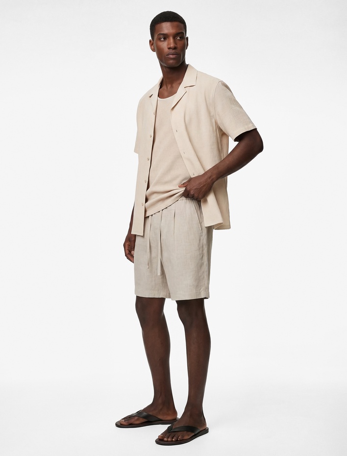  Regular Fit Dokulu Düğmeli Kısa Kollu Apaş Yaka Gömlek