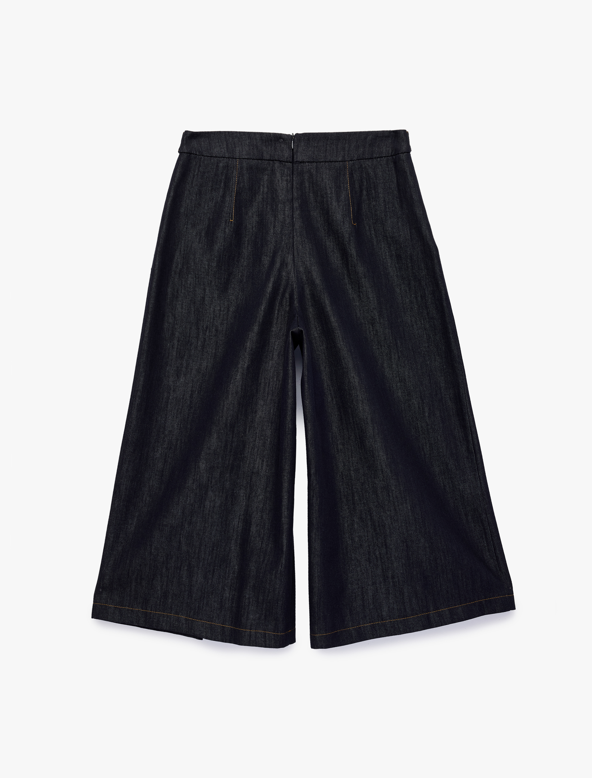   Pile Detaylı Diz Altı Denim Bermuda Şort