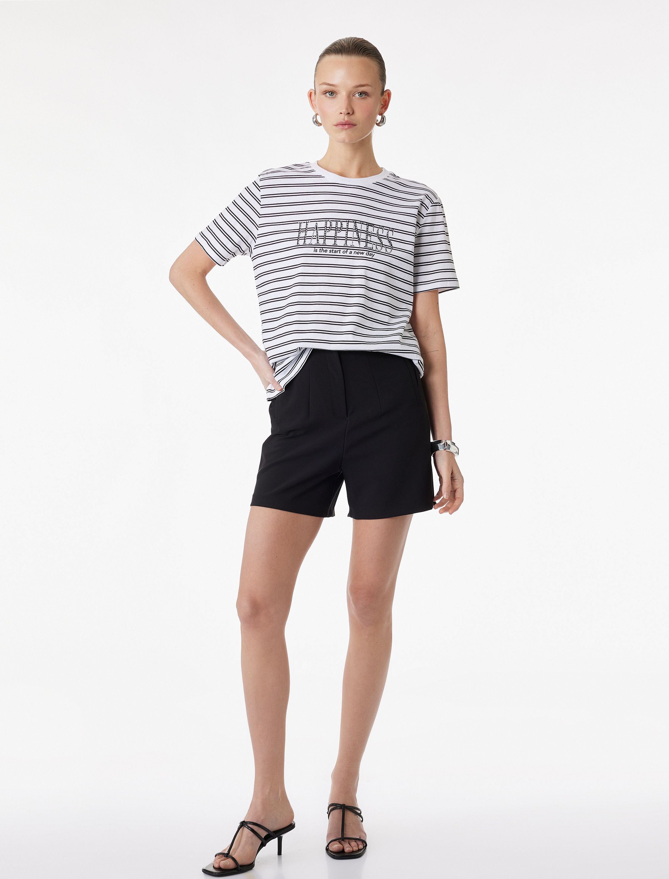   Pamuklu Kısa Kollu Bisiklet Yaka Baskılı Taşlı Çizgili Tişört