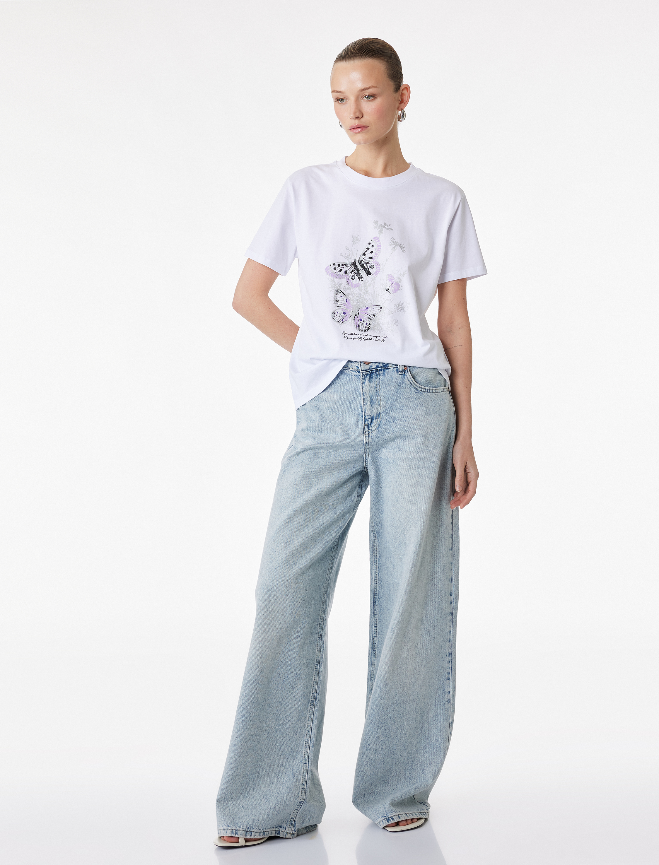   Pamuklu Kısa Kollu Bisiklet Yaka Kelebek Baskılı Tişört