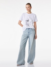 Pamuklu Kısa Kollu Bisiklet Yaka Kelebek Baskılı Tişört