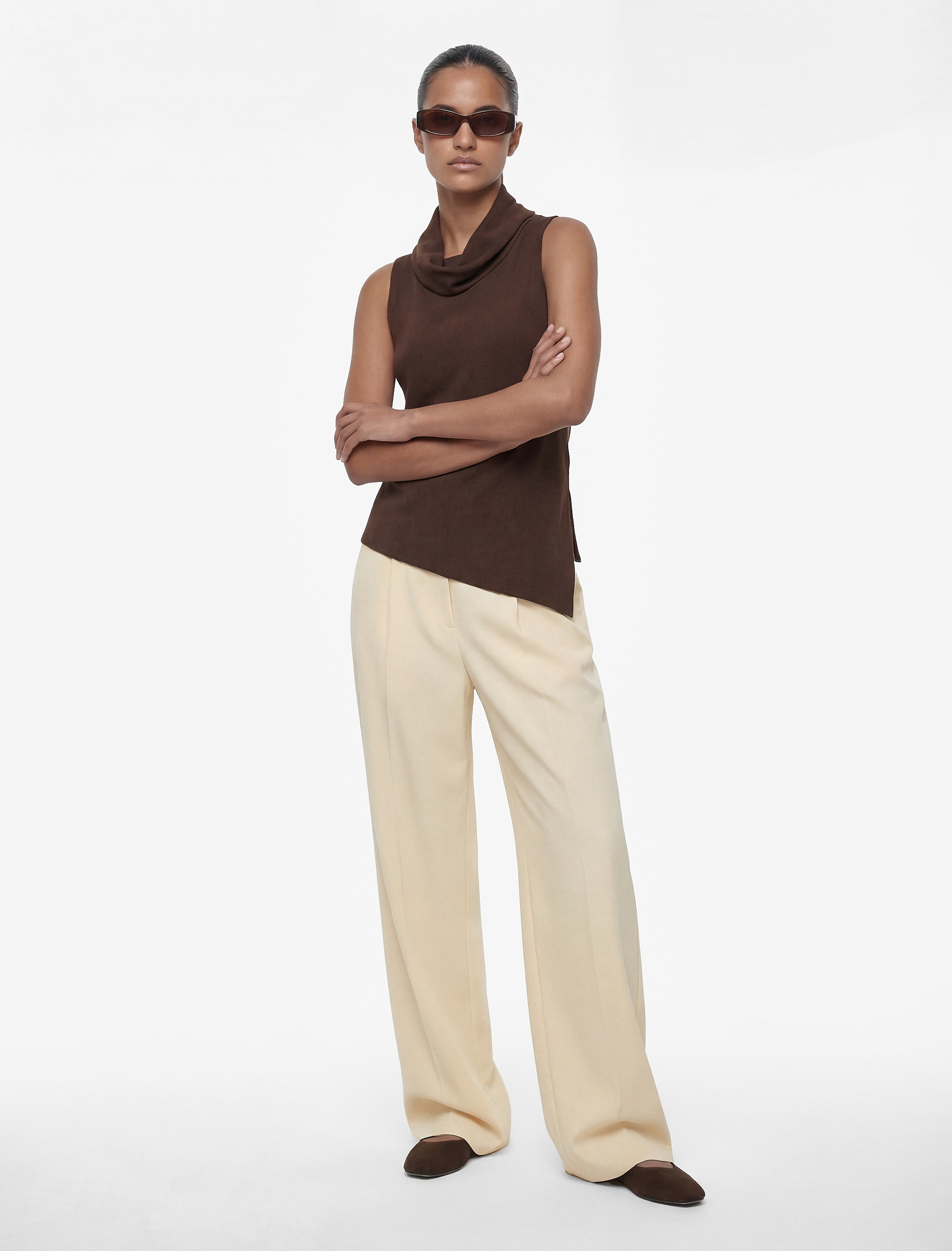   Pile Detaylı Cepli Yüksek Bel Geniş Paça Palazzo Pantolon