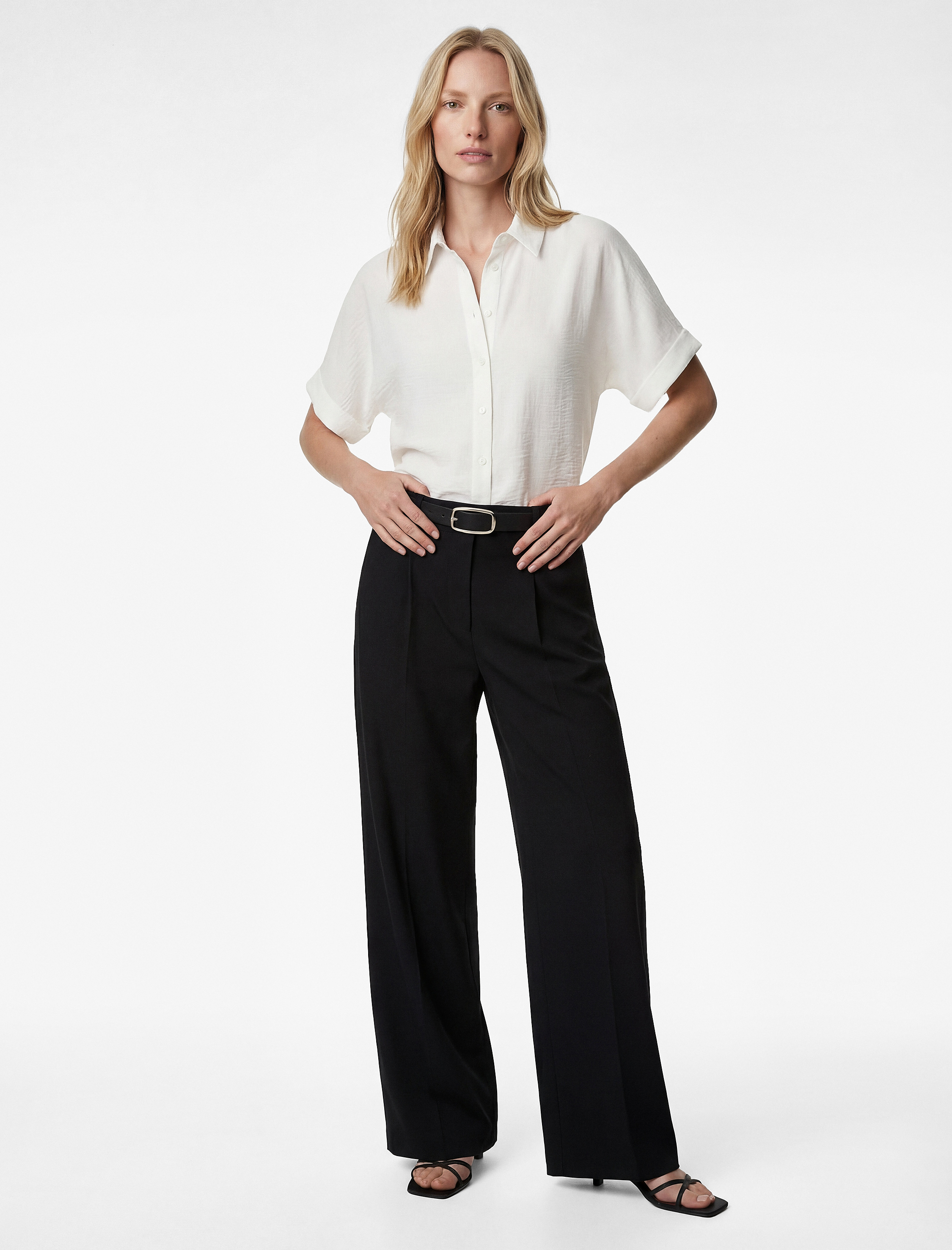   Aerobin Kumaş Regular Fit Düğmeli Kısa Kollu Saten Gömlek