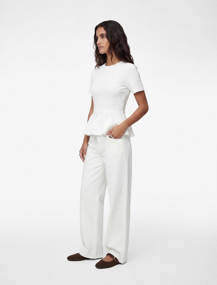  Slim Fit Bisiklet Yaka Kısa Kollu Dokulu Peplum Bluz