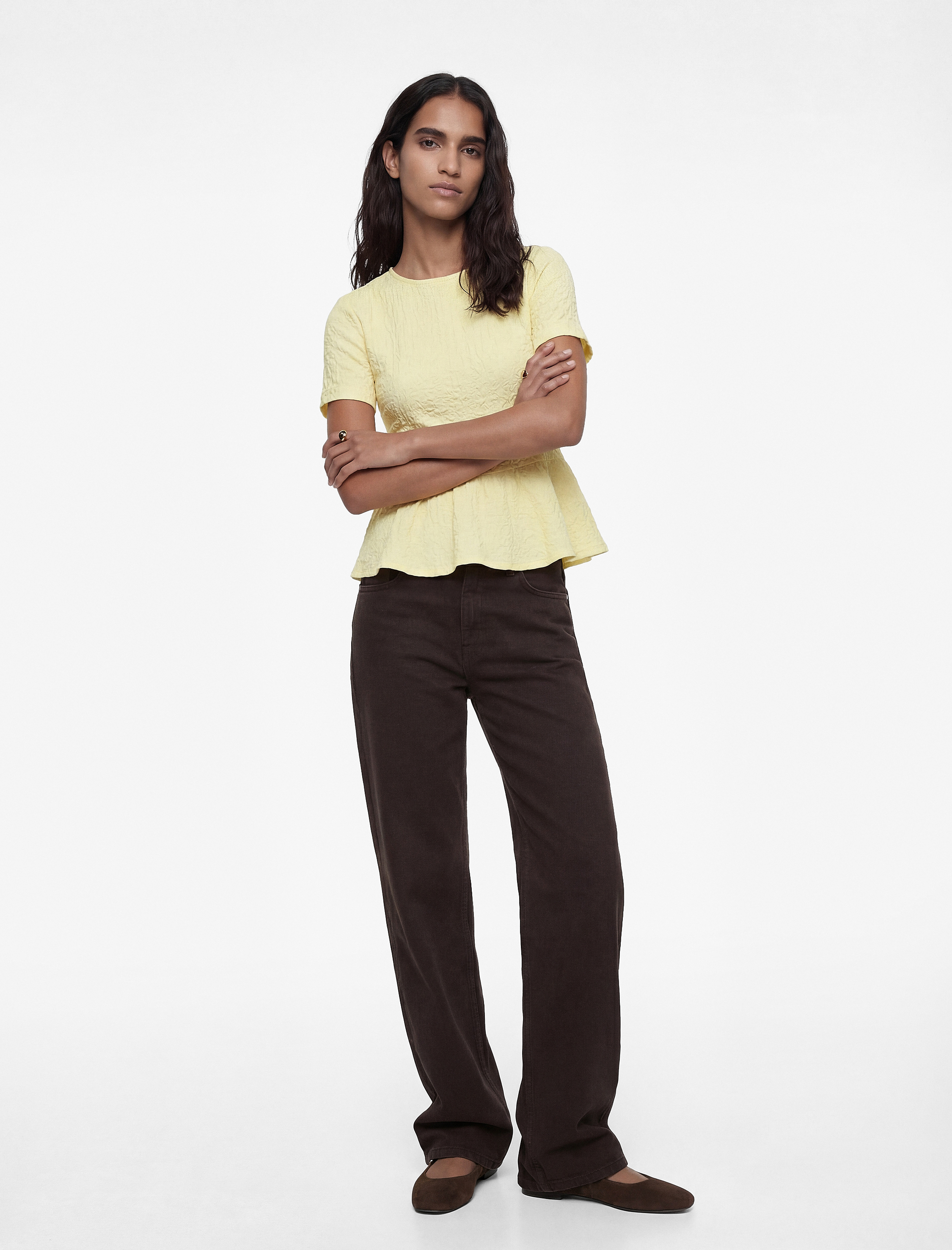   Slim Fit Bisiklet Yaka Kısa Kollu Dokulu Peplum Bluz