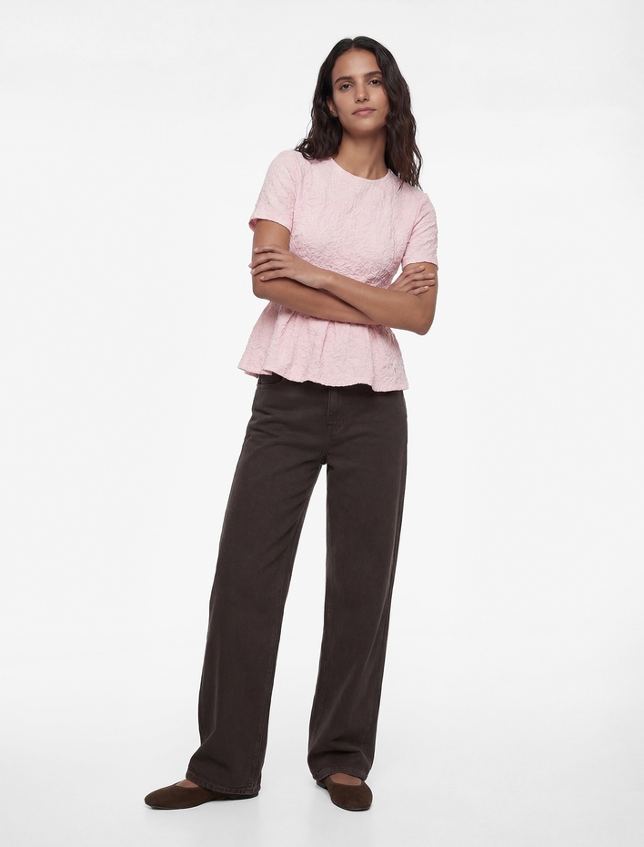  Slim Fit Bisiklet Yaka Kısa Kollu Dokulu Peplum Bluz