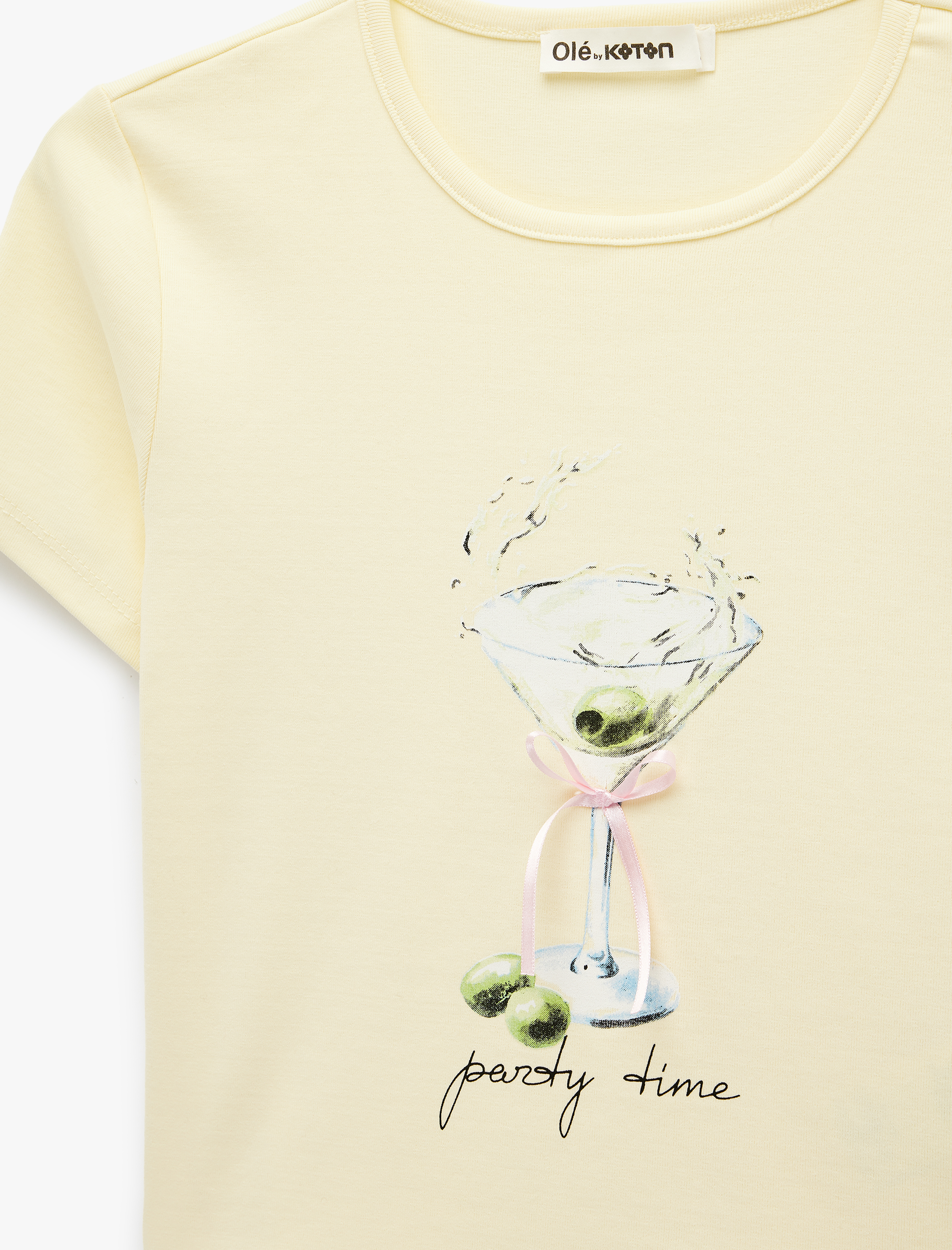   Slim Fit Kısa Kollu Bisiklet Yaka Baskılı Fiyonklu Tişört