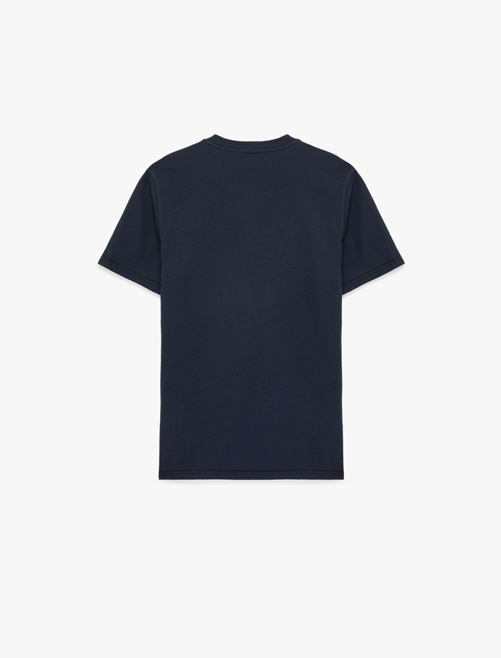  Regular Fit Kısa Kollu Bisiklet Yaka Nakışlı Pamuklu Tişört