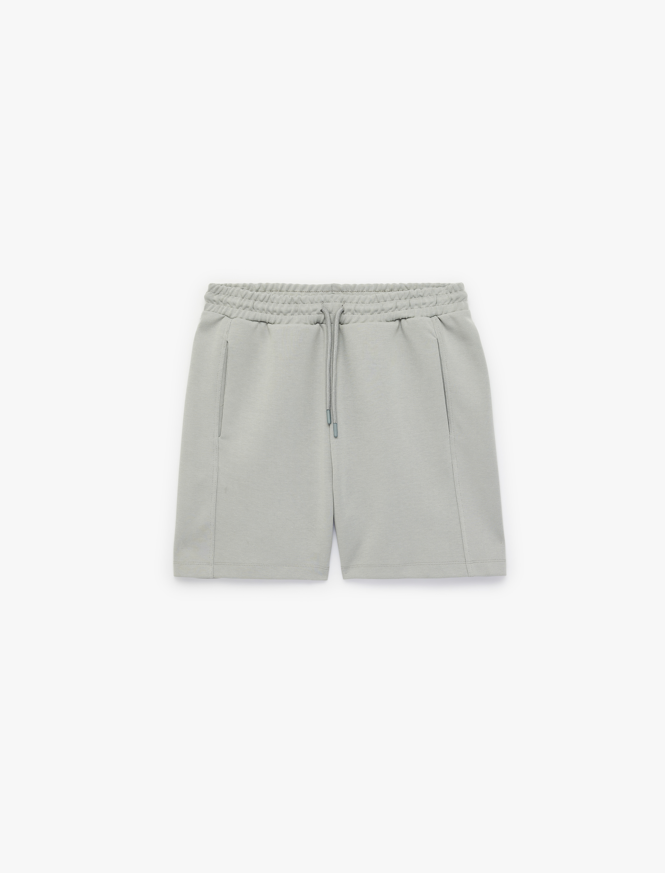   Dikiş Detaylı Cepli Beli Bağcıklı Şort