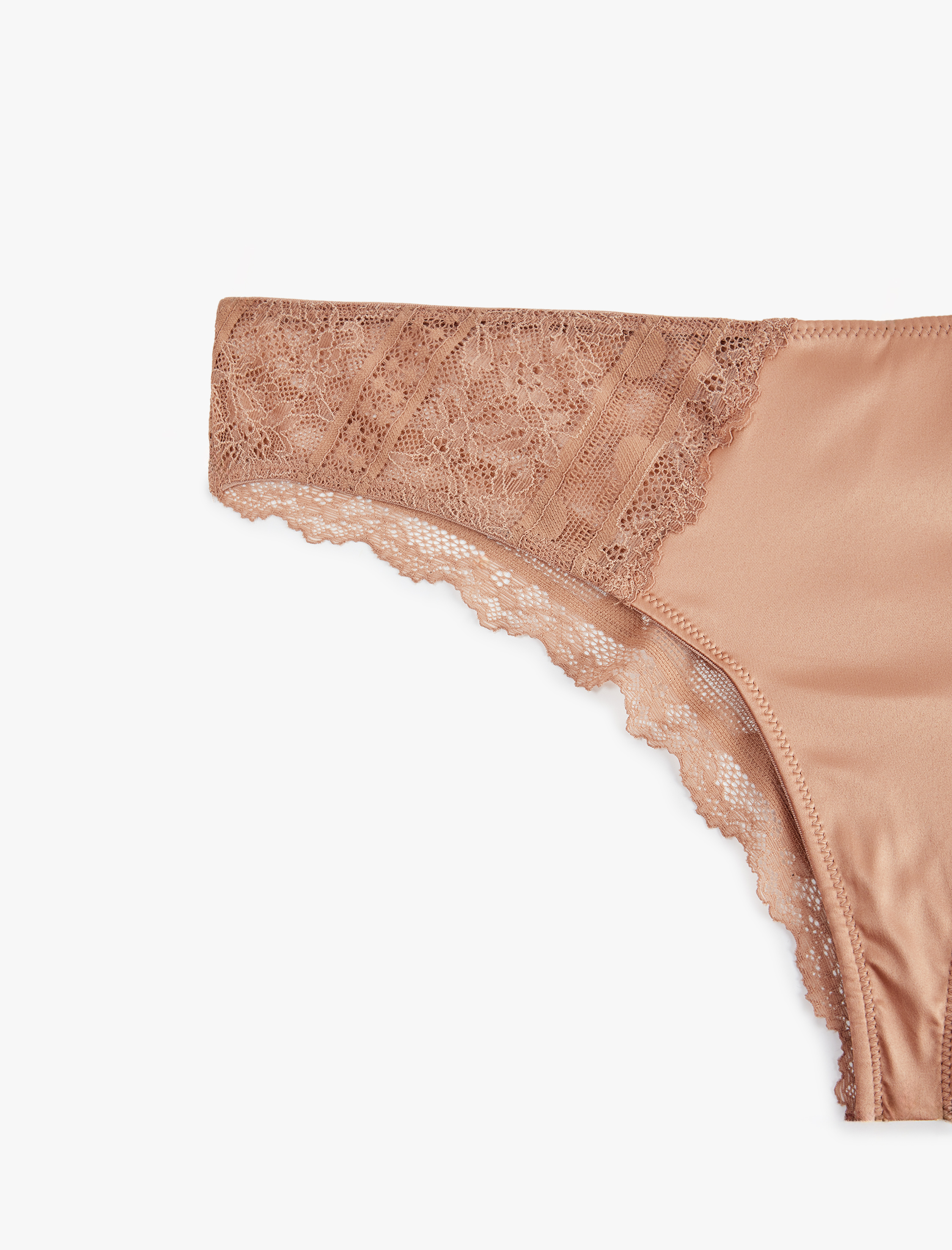   Dantel Detaylı Rahat Kalıp Brazilian Külot