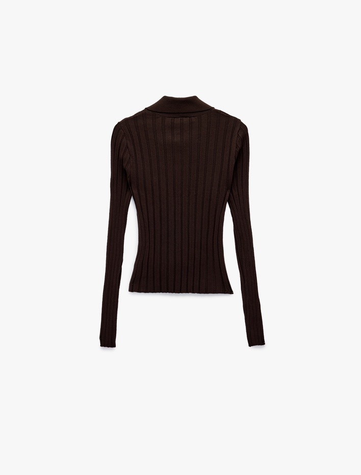  Uzun Kollu Büyük Düğme Detaylı Polo Yaka Triko Kazak