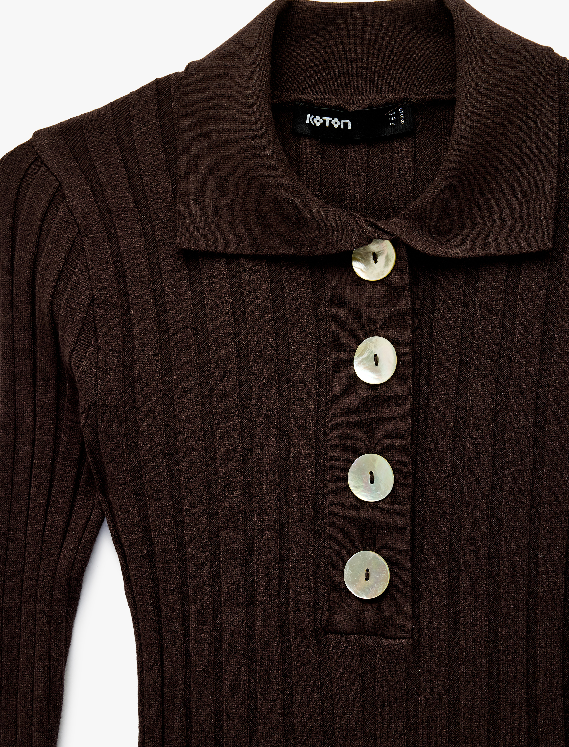   Uzun Kollu Büyük Düğme Detaylı Polo Yaka Triko Kazak