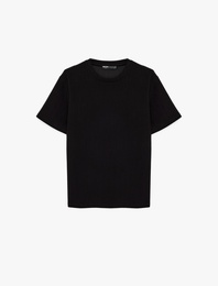 Regular Fit Kısa Kollu Dokulu Bisiklet Yaka Tişört