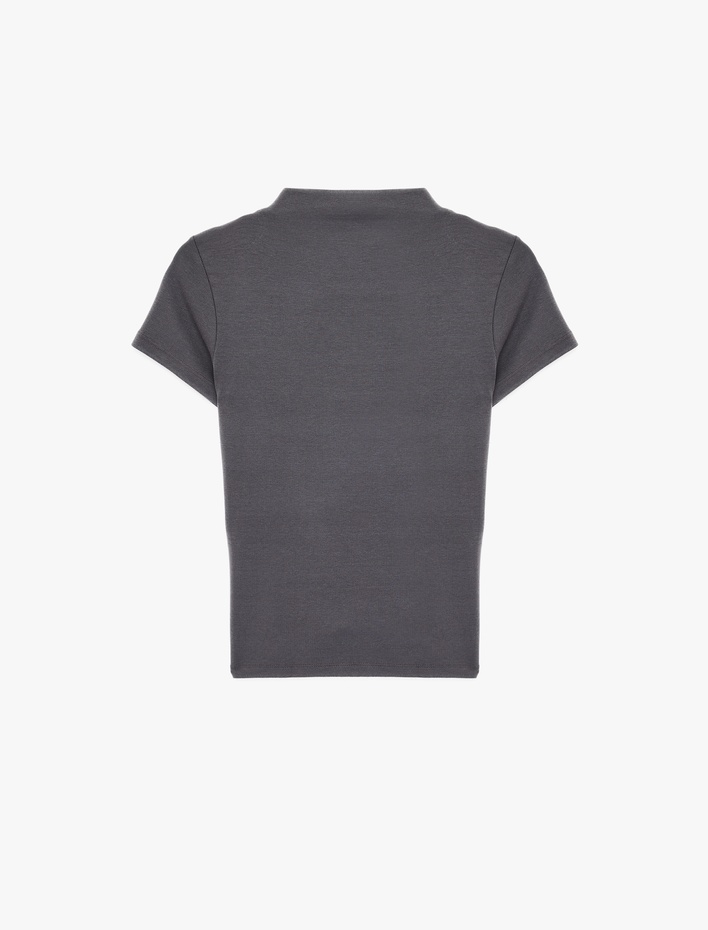  Modal Karışımlı Slim Fit Kısa Kollu Dik Yaka Tişört