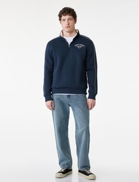 Regular Fit Uzun Kollu Nakışlı Şardonlu Yarım Fermuarlı Sweatshirt