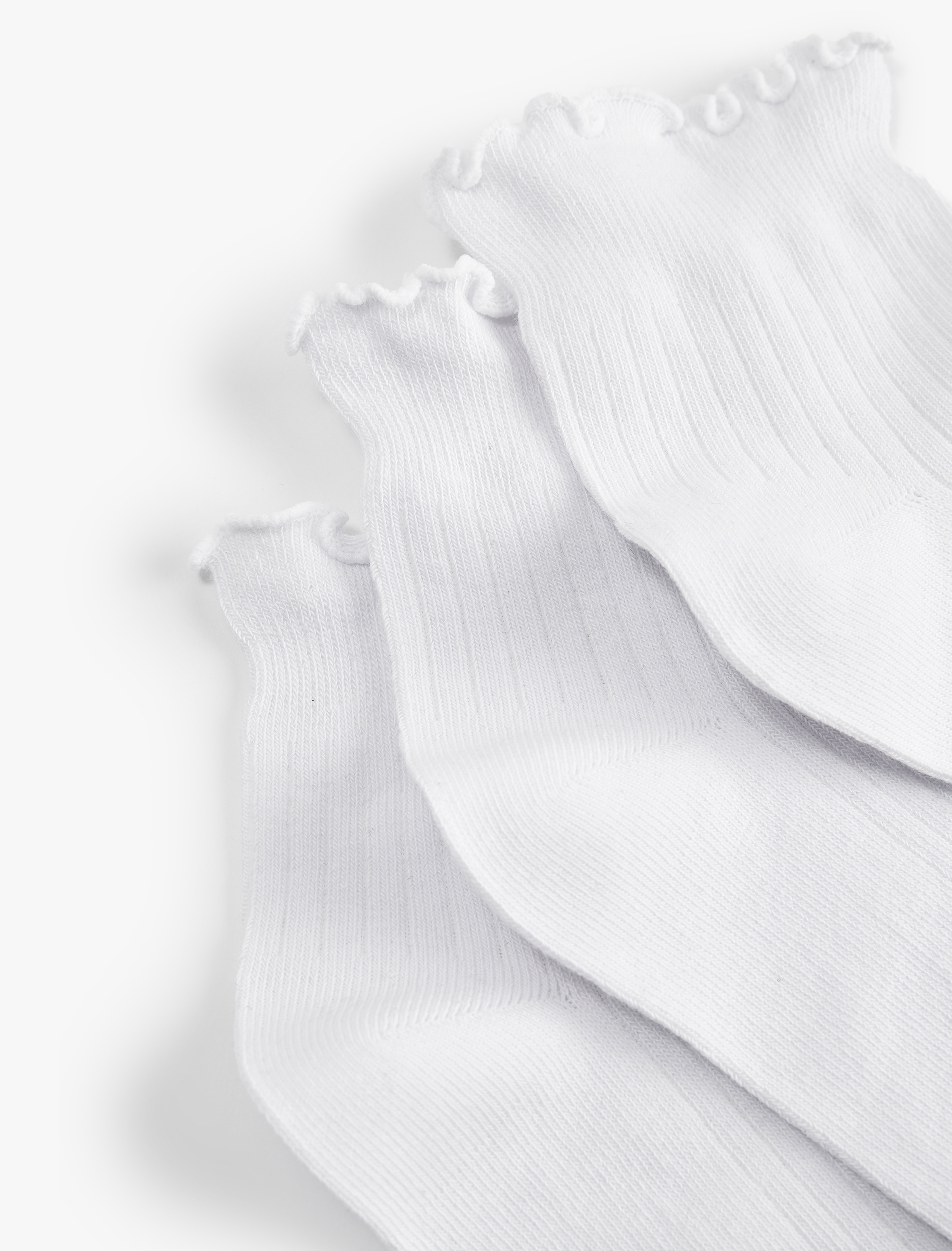  Kadın 3'lü Fırfır Detaylı Pamuklu Patik Çorap Seti